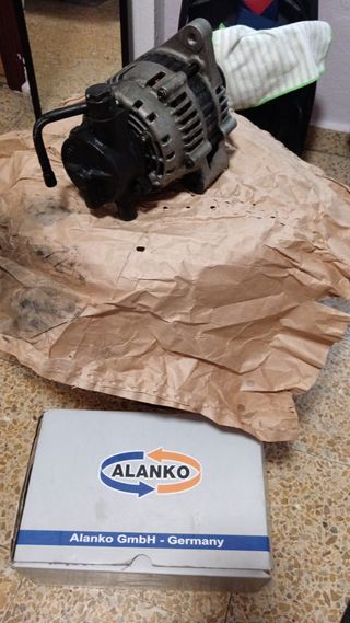 Alternador Denso Hyundai con Bomba Hidráulica