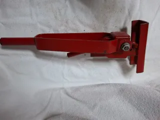 Máquina para encofrado y apriete