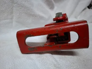 Máquina para encofrado y apriete
