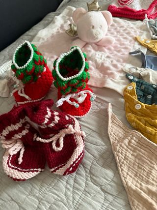 Lote baberos y Accesorios Bebé