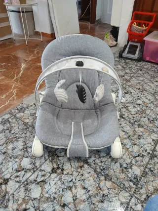 Moisés y cambiador para bebé marca chicco