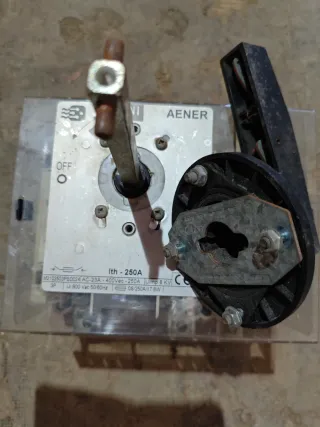 Interruptor Seccionador trifásico AENER 250A