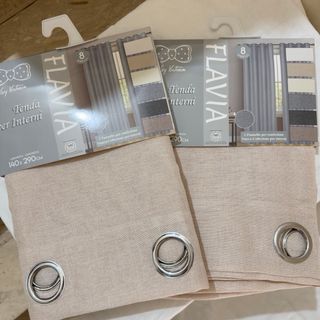2 tende beige, tessuto coprente