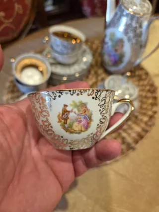 Precioso juego de café porcelana y oro