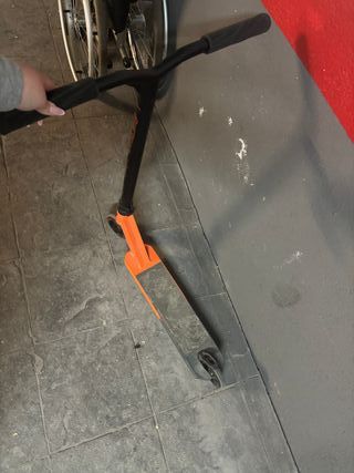 Patinete scooter Freestyle Naranja y Negro