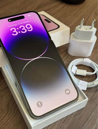 iPhone 14 Pro Max Morado