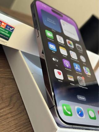 iPhone 14 Pro Max Morado