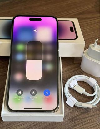 iPhone 14 Pro Max Morado