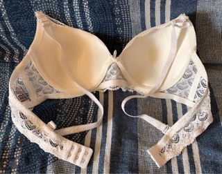 Reggiseno bianco in pizzo pizzo