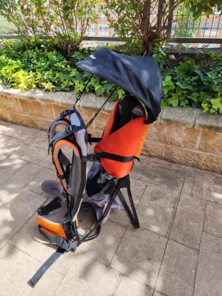 Mochila Portabebés Montaña Casi Nueva