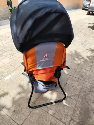 Mochila Portabebés Montaña Casi Nueva