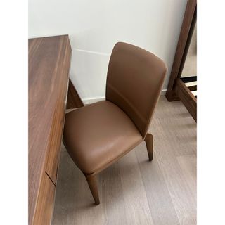Silla polipiel marrón Angel Cerdá