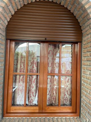 Ventana Madera Caoba