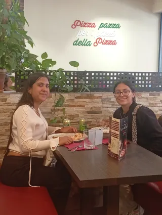 Busco trabajo de cuidadora de niños o mayores
