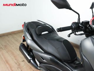 YAMAHA X-MAX 300 TECH MAX ABS