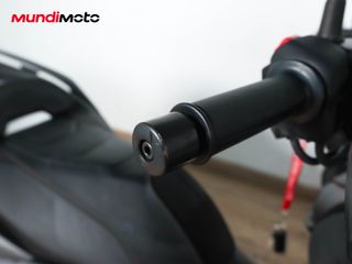 YAMAHA X-MAX 300 TECH MAX ABS