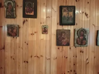 Iconos religiosos variados