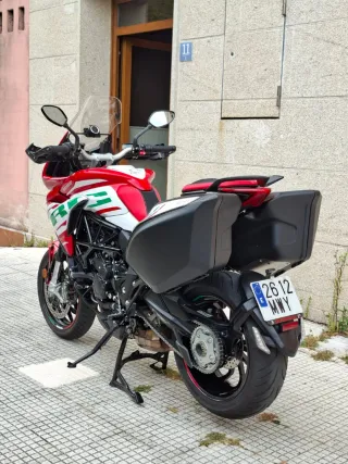 MV Agusta Turismo Veloce RC SCS Roja/Blanca