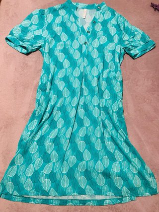 Vestido largo viscosa estampado hojas