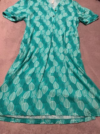 Vestido largo viscosa estampado hojas