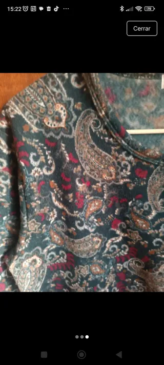 Camiseta SHISHENG verde con estampado paisley