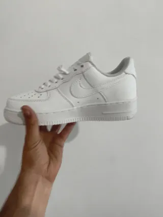Nike Air Force 1 '07 Blancas
