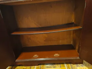 Mueble recibidor madera y mármol