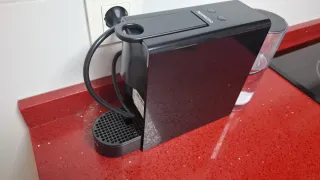 Cafetera Nespresso Essenza Mini Negra