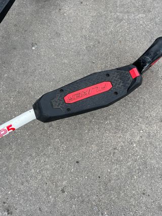 Fliker SP5 Patinete Blanco y Rojo