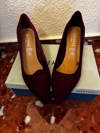 Zapatos de salón Marypaz granates talla 39