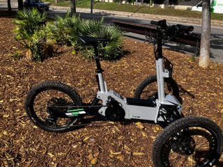 Triciclo Eléctrico Etnnic FST EVO Bateria 768Wh