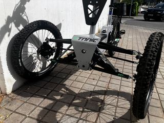 Triciclo Eléctrico Etnnic FST EVO Bateria 768Wh