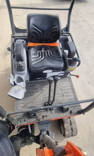 Mini excavadora Kubota KX015-4