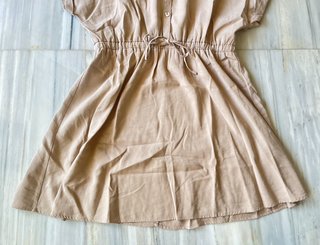 vestido corto camisero beige