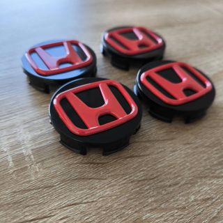 TAPABUJES HONDA 58mm NEGRO BRILLO Y EMBLEMA ROJO