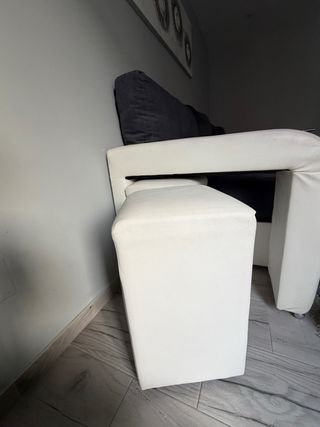 Sofá modular extensible negro y blanco