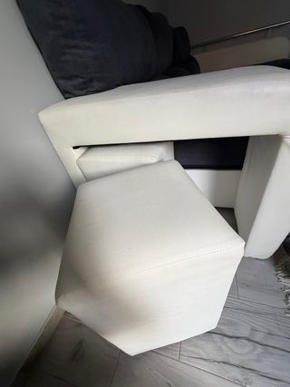 Sofá modular extensible negro y blanco