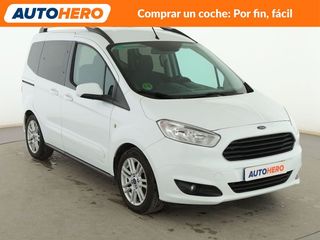 Ford Tourneo Courier 1.0 EcoBoost Titanium