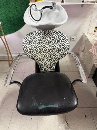 Urgente! 4 poltroncine per parrucchiere da sistemare
