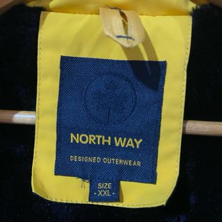 Chaqueta The North Face Amarilla