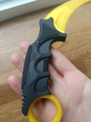 Cuchillo Karambit CS2 réplica