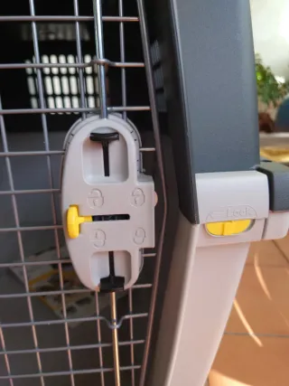 Transportín perro M-L . Atención ver detalle raja