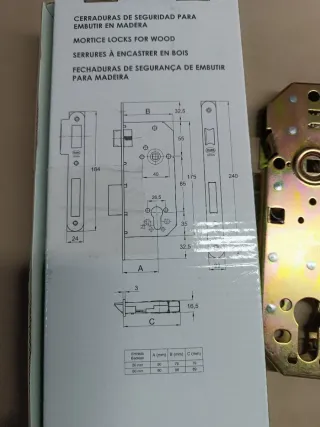 Lote Cerradura embutir + Bisagras