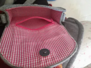 Borsetta Dirndl grigio con cuore rosa