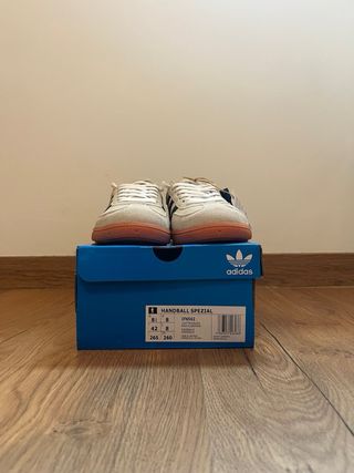 Adidas Spezial bege e pretas - Novos com etiquetas