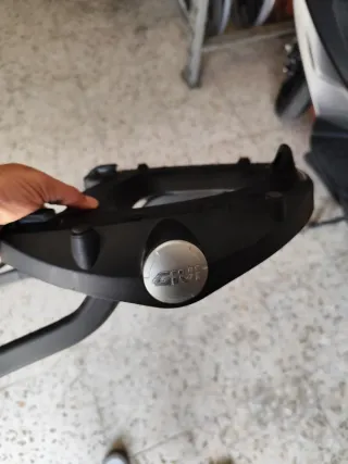 Asidero GIVI Honda Integra 700