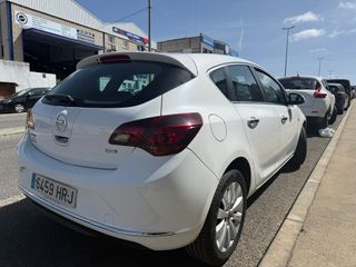 Opel Astra 1.7 CDTi 110 5p