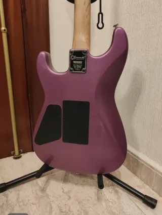 Guitarra Charvel San Dimas