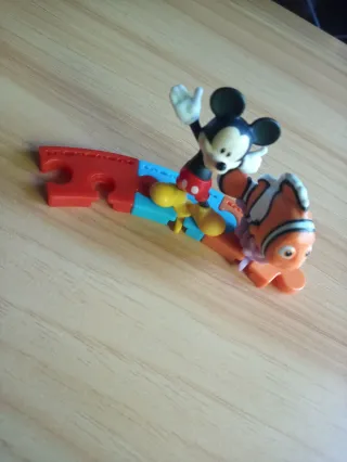 Kinder Joy Disney Mickey y Nemo