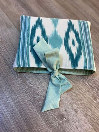 Funda para libro o tablet con diseño Ikat